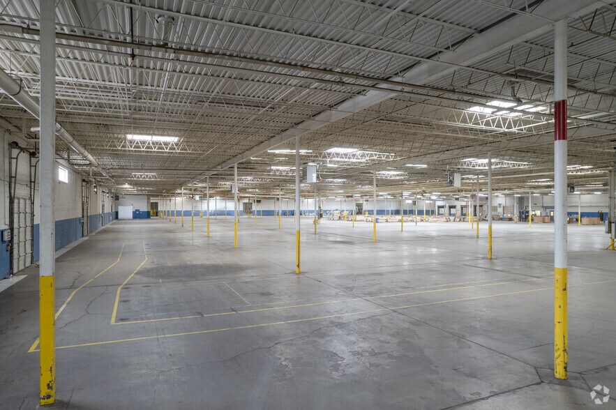 More Photos Of 4221 Monaco St, Denver Warehouse For Lease