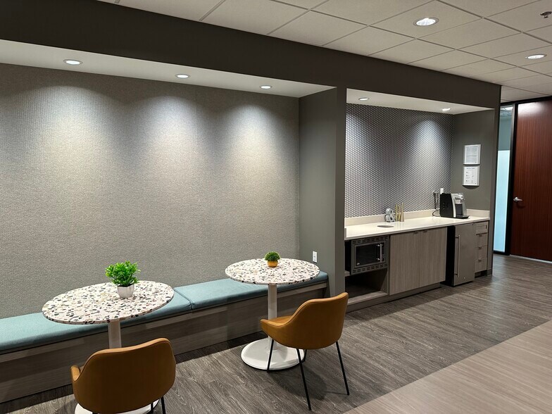 More Photos Of , Memphis Office For Sale