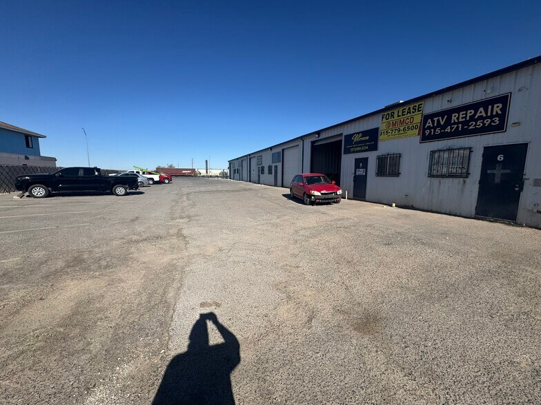 Primary Photo Of 7950 Doniphan Dr, Canutillo Warehouse For Lease