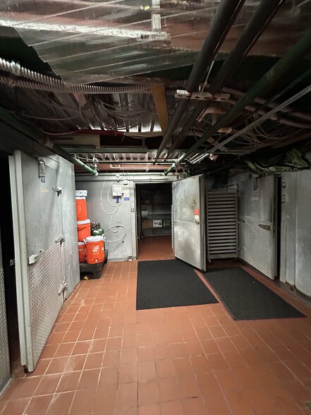 More Photos Of 206 Olde New Jersey Ave, North Wildwood Restaurant For Sale