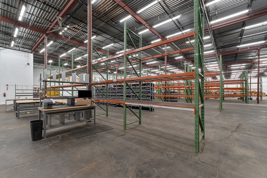 More Photos Of 1537-1545 Hansford St, Charleston Light Distribution For Lease