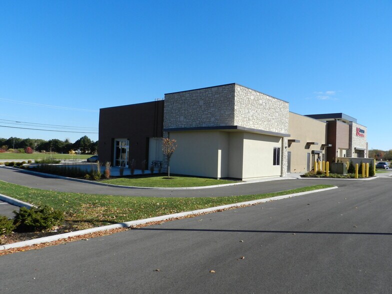 More Photos Of 12301 Eckel Junction Rd, Perrysburg Bank For Lease