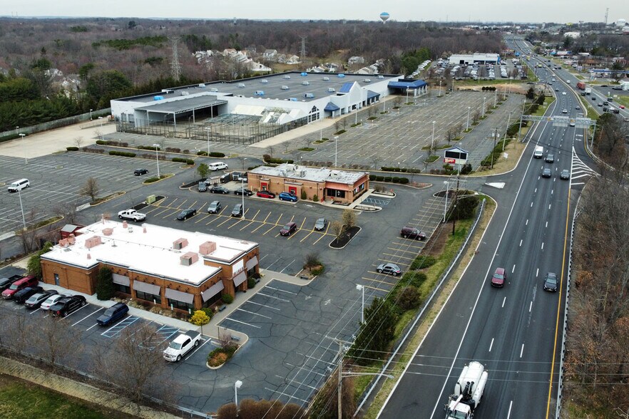 More Photos Of 1352 US Highway 9, Old Bridge Restaurant For Lease