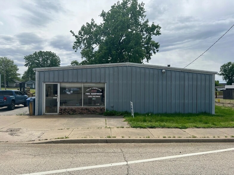 Primary Photo Of 206 Derby St, Pekin Light Manufacturing For Sale