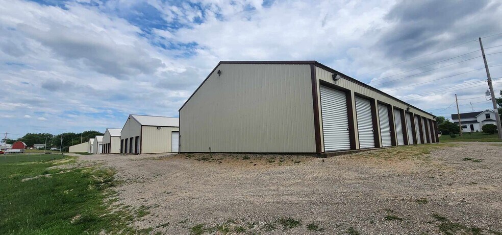 More Photos Of 301 E Rezin Ave, Albert Lea Self Storage For Sale