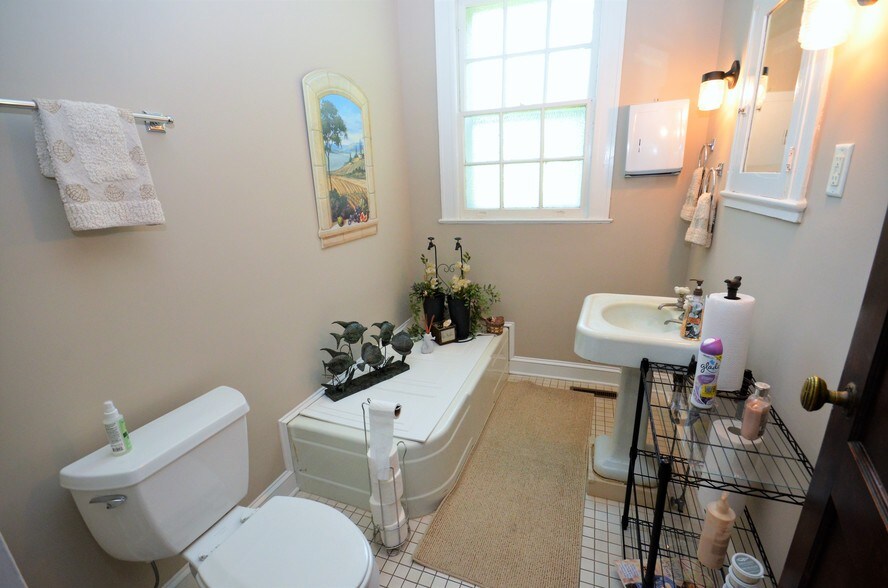 More Photos Of 7504 Summerfield Rd, Summerfield Coworking Space