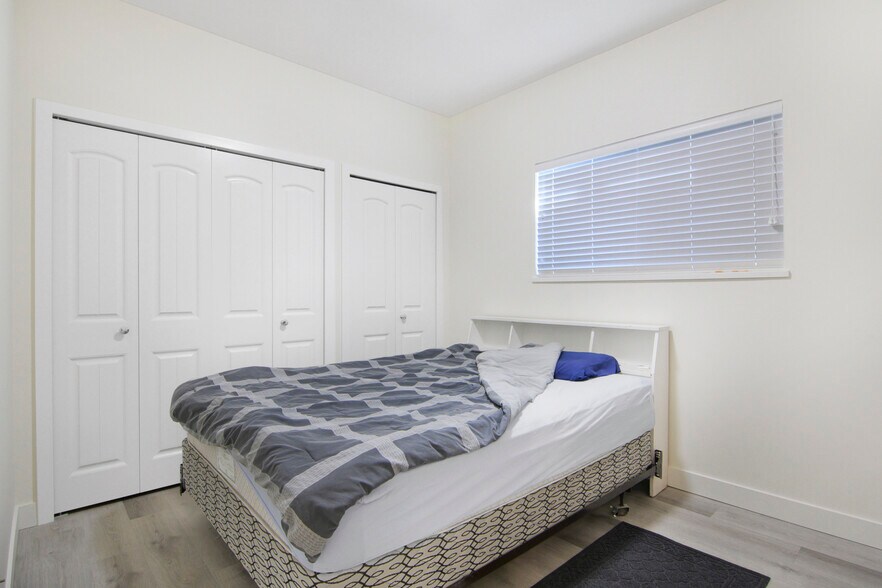 More Photos Of 124 Calgary Av, Penticton Apartments For Sale