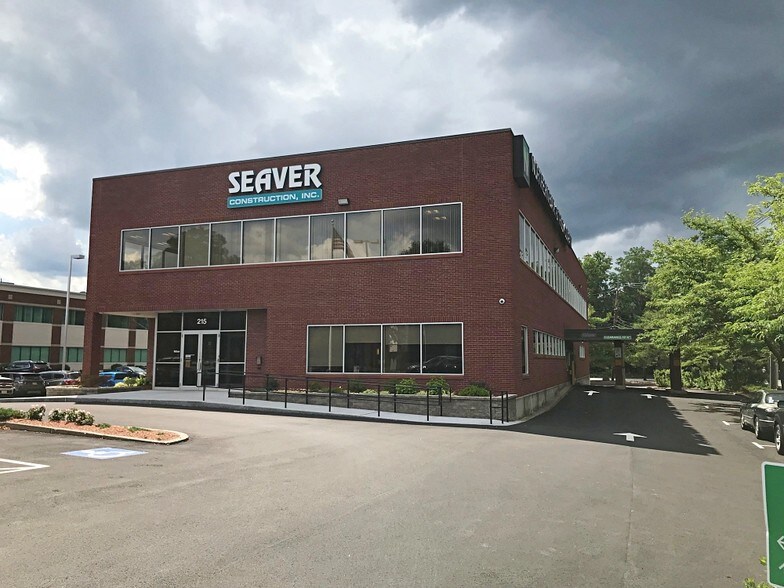 More Photos Of 215 Lexington St, Woburn Office For Lease