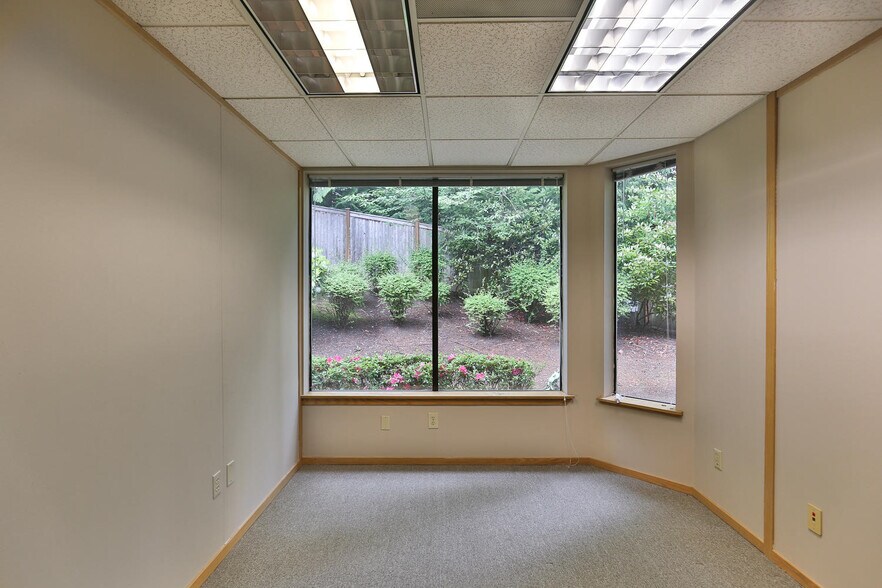 More Photos Of 14670 NE 8th St, Bellevue Medical For Lease