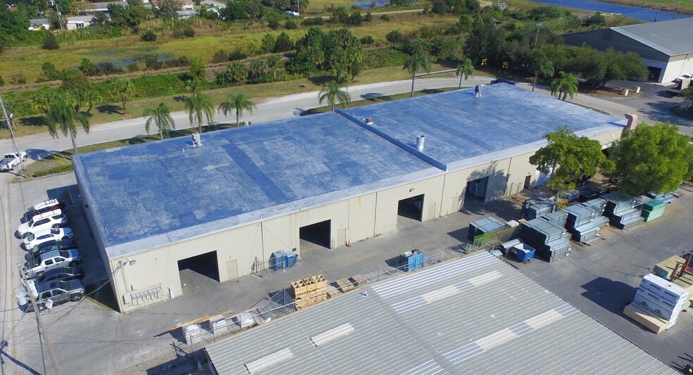 More Photos Of 3520 Consumer St, West Palm Beach Warehouse For Lease