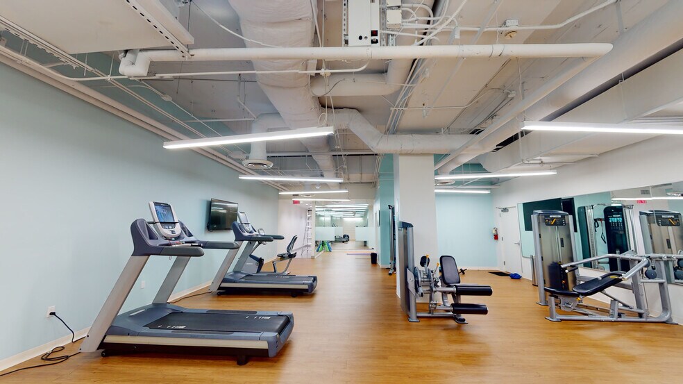 More Photos Of 2 Alhambra Plz, Coral Gables Office Residential For Lease