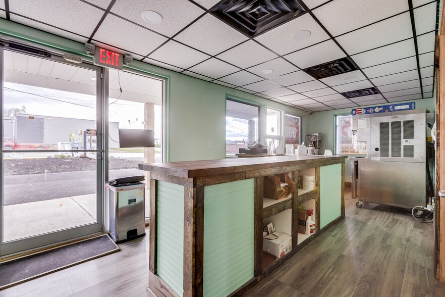 More Photos Of 702 Industrial Blvd, Latrobe Freestanding For Sale