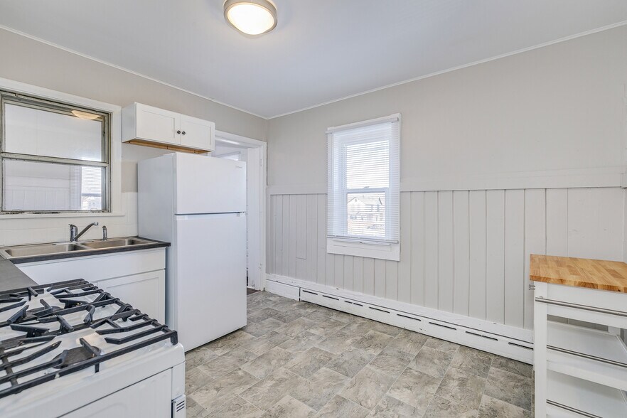 More Photos Of 609-611 N Dale St N, Saint Paul Storefront Retail Residential For Sale