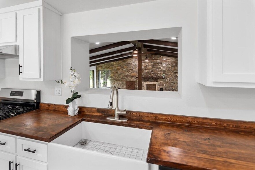 More Photos Of 1351 Ranch 386 rd, Mason Land For Sale