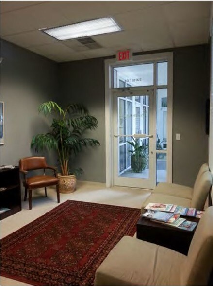 More Photos Of 309 Wingo Way, Mount Pleasant Office For Lease