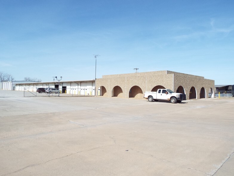 More Photos Of 5510 N Highway 81, Enid Warehouse For Lease
