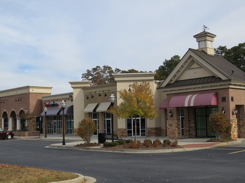 More Photos Of 3700-3838 Salem Rd, Covington Supermarket For Lease