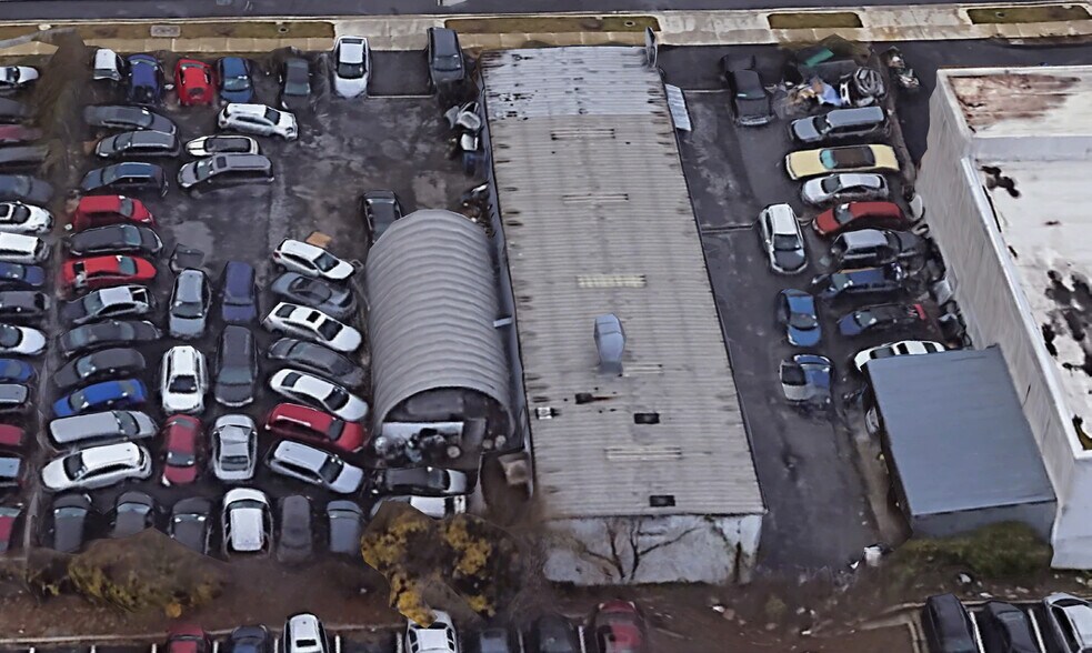 Primary Photo Of 11909 Maple Ave, Rockville Service For Sale