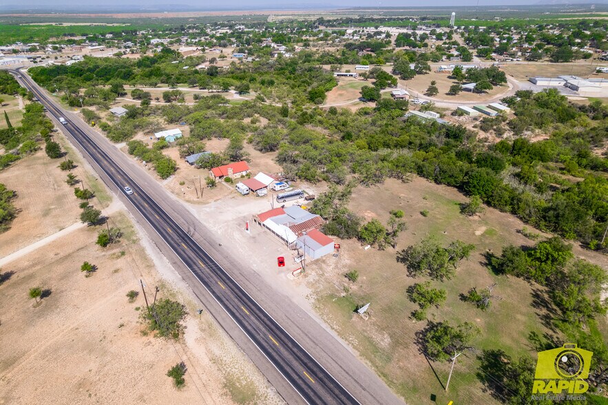 More Photos Of 425 Highland Park, Robert Lee Flex For Sale
