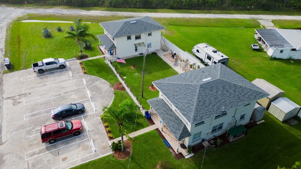 More Photos Of 6900 Miami Dr, Indian Lake Estates Apartments For Sale