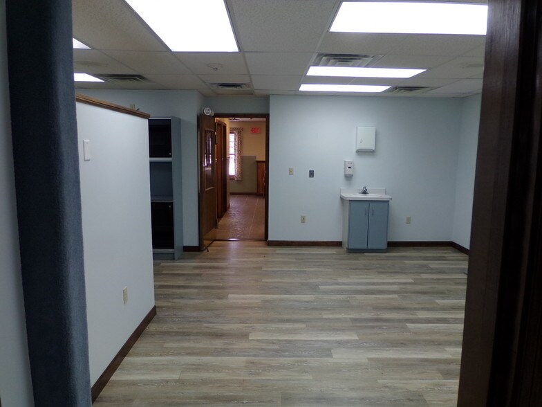 More Photos Of 401 Gilford Ave, Gilford Medical For Sale