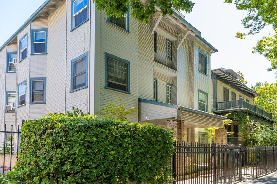 More Photos Of 1421 G St, Sacramento Apartments For Sale