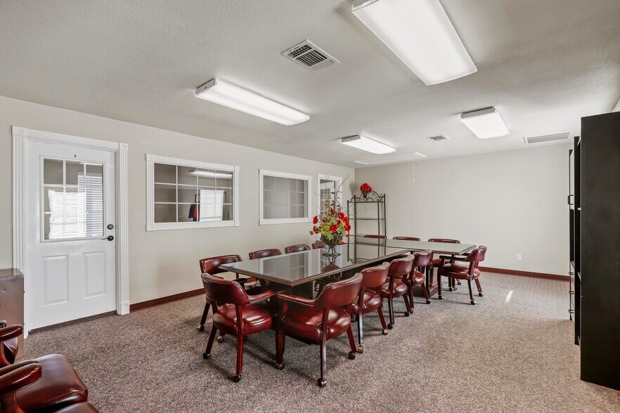 More Photos Of 145 NW Ellison St, Burleson Freestanding For Sale