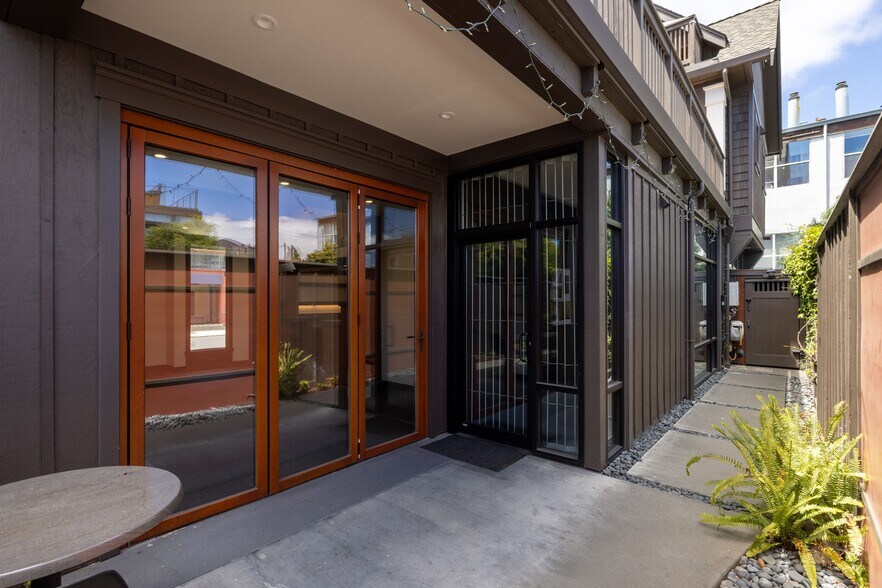 More Photos Of 5500 Doyle St, Emeryville Office For Lease