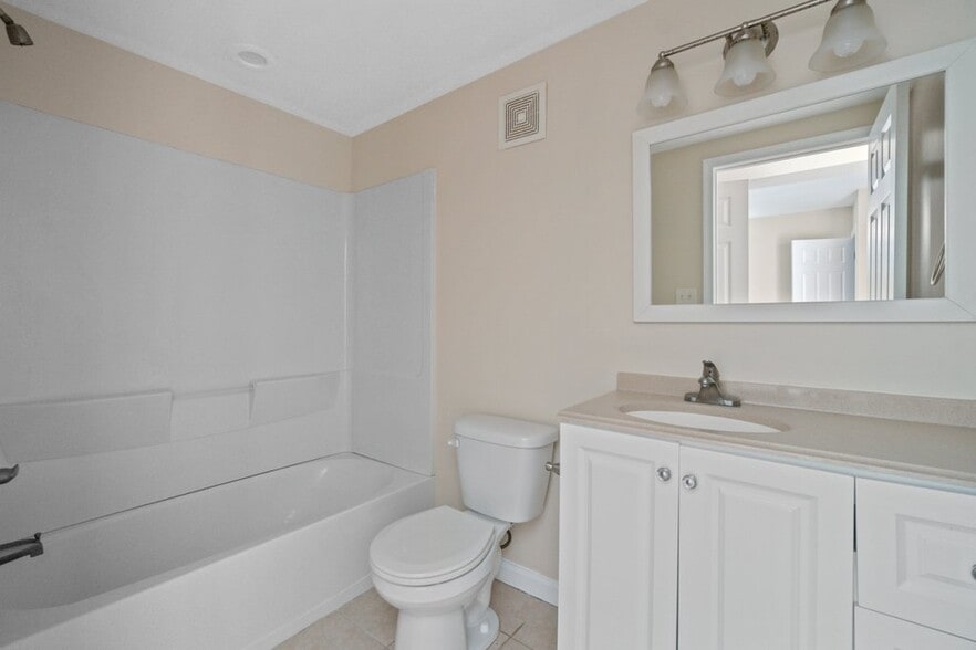 More Photos Of 601 Whitelock St, Baltimore Apartments For Sale