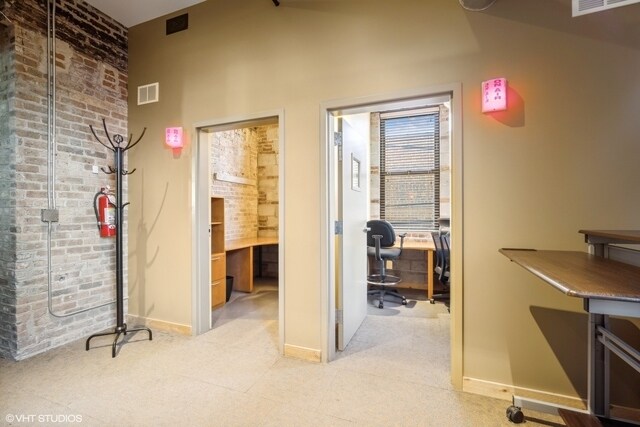 More Photos Of 1348 W Concord Pl, Chicago Office For Lease