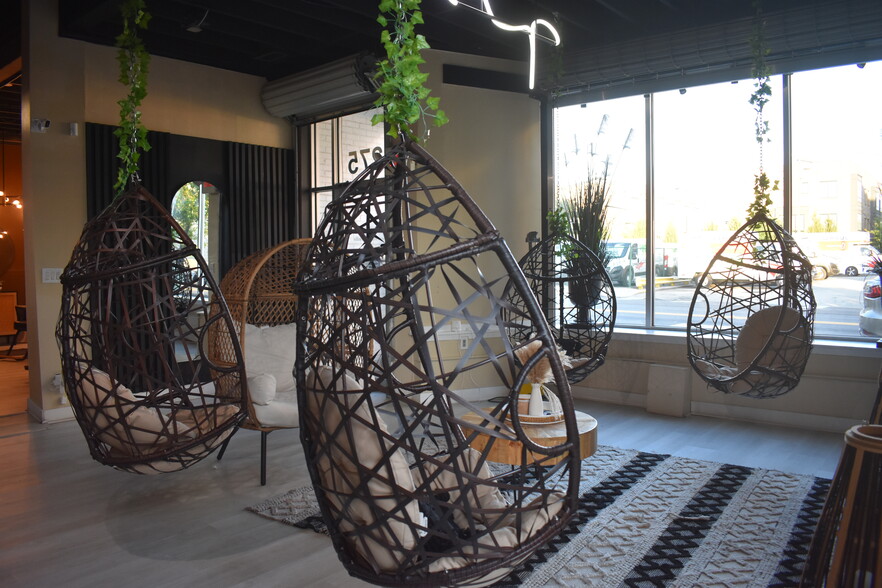More Photos Of 275 SW Peters St, Atlanta Storefront For Sale