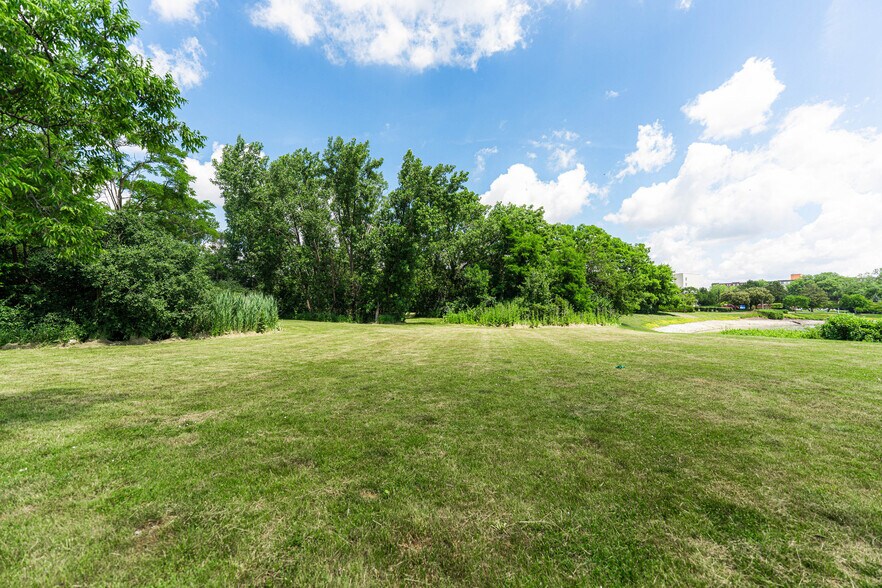 More Photos Of 250 St Regis Dr, Lombard Land For Sale