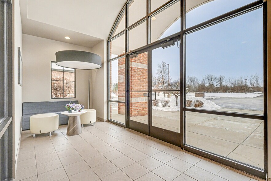 More Photos Of 5360 Hampton Pl, Saginaw Office For Sale