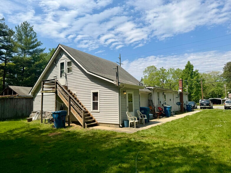 More Photos Of 5122 Main St, Grasonville Apartments For Sale