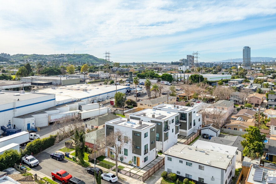 More Photos Of 2921 S Burnside Ave, Los Angeles Apartments For Sale