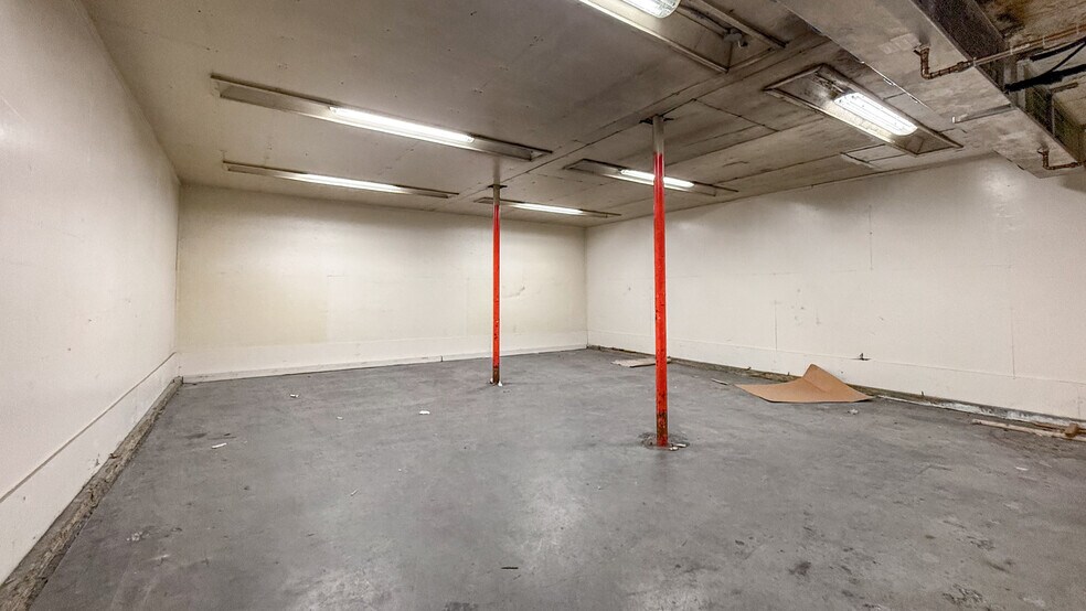 More Photos Of 441 Victoria St W, Kamloops Industrial For Lease