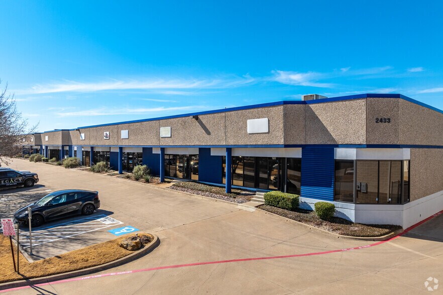 Primary Photo Of 2433 Lacy Ln, Carrollton Distribution For Lease