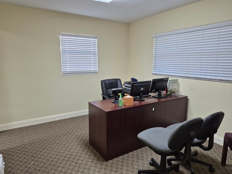 More Photos Of 1625 Colonial Blvd, Fort Myers Medical For Sale