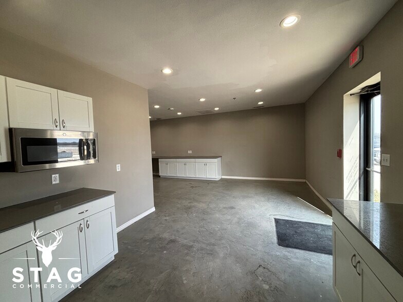 More Photos Of 1635 N FM 156, Ponder Unknown For Lease