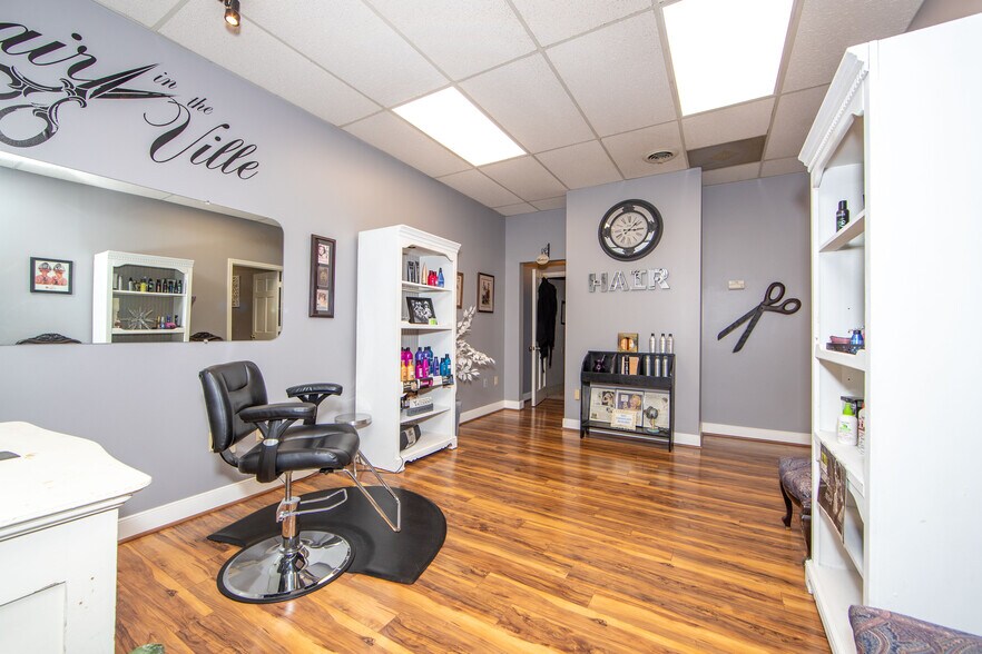 More Photos Of 6501 Mechanicsville Tpke, Mechanicsville Office For Lease