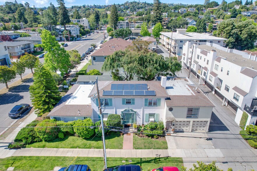 Primary Photo Of 580 Chestnut St, San Carlos Apartments For Sale