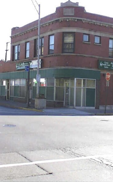 Primary Photo Of 4939-4947 W 14th St, Cicero Office Residential For Lease
