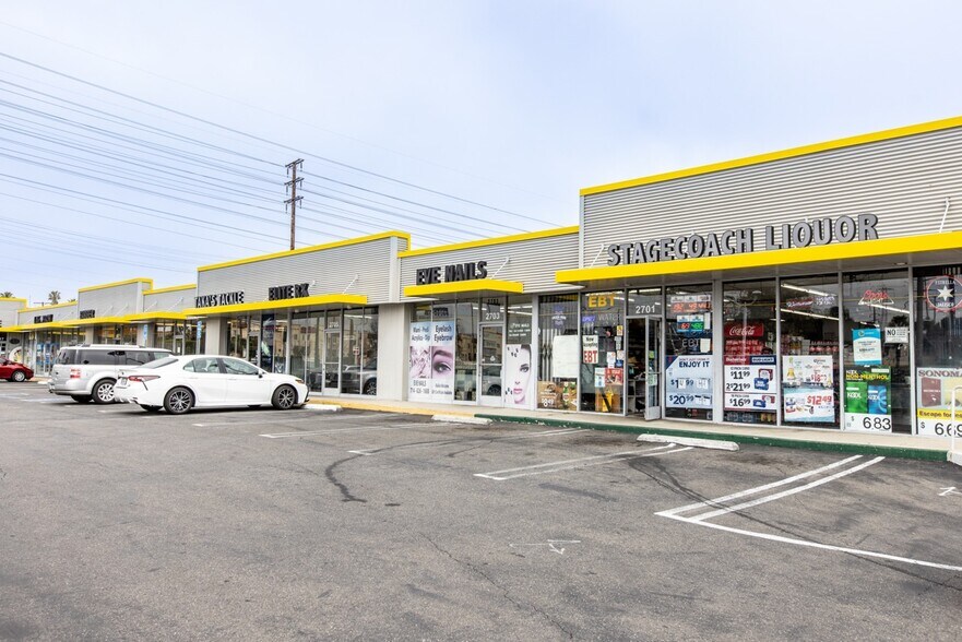 More Photos Of 2701-2717 W Lincoln Ave, Anaheim Unknown For Lease