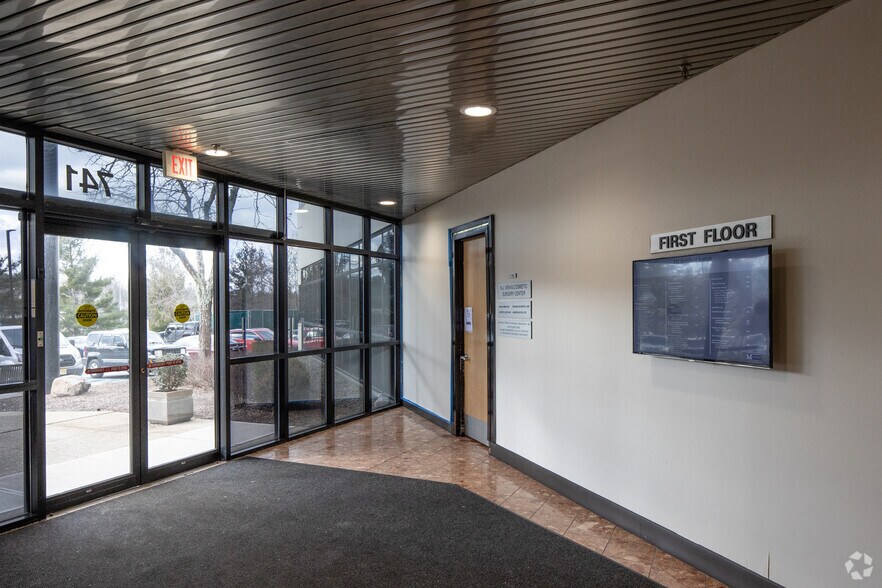 More Photos Of 741 Northfield Ave, West Orange Medical For Lease