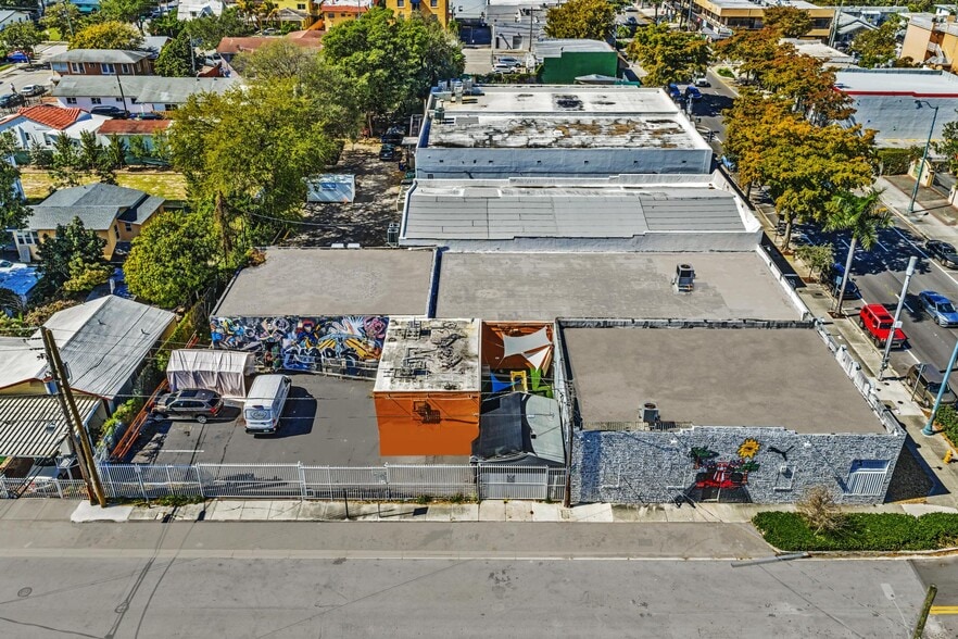 More Photos Of 1000-1008 SW 8th St, Miami Storefront Retail Office For Sale