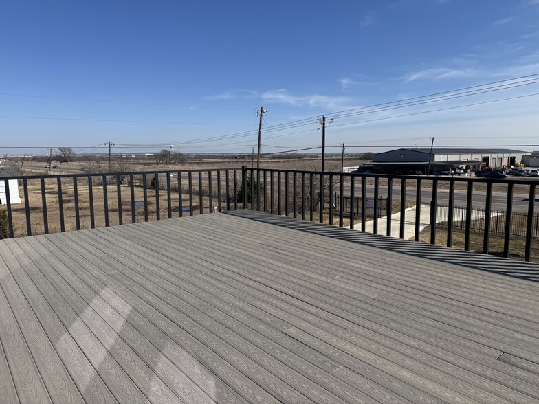 More Photos Of 10105 US-67, Alvarado Warehouse For Lease