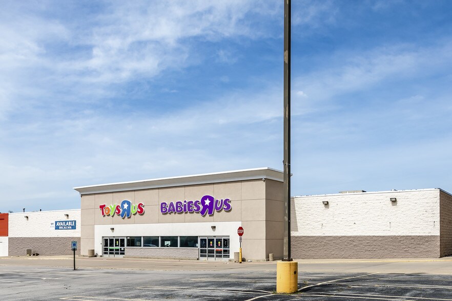 Primary Photo Of 2425-2439 Wiley Blvd SW, Cedar Rapids General Retail For Sale