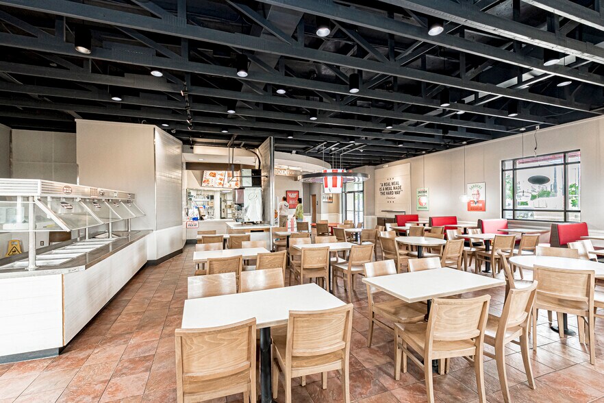 More Photos Of 2703 S Cabela Pky, Gonzales Fast Food For Sale