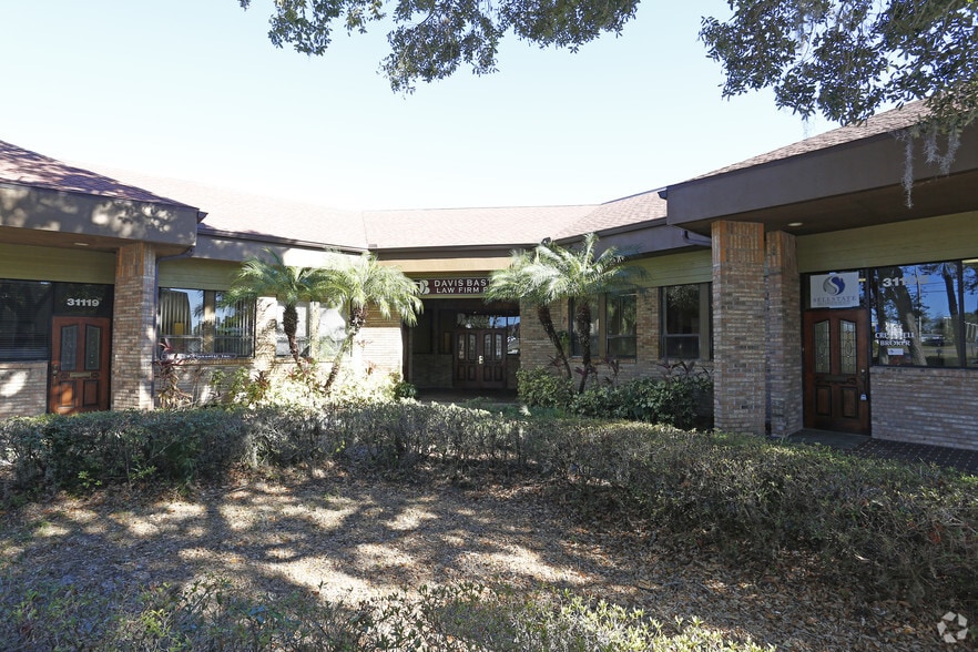 More Photos Of 31111-31125 US Highway 19 N, Palm Harbor Office For Lease