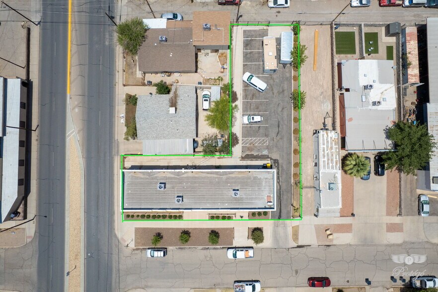 More Photos Of 700 N Copia St, El Paso Office For Sale